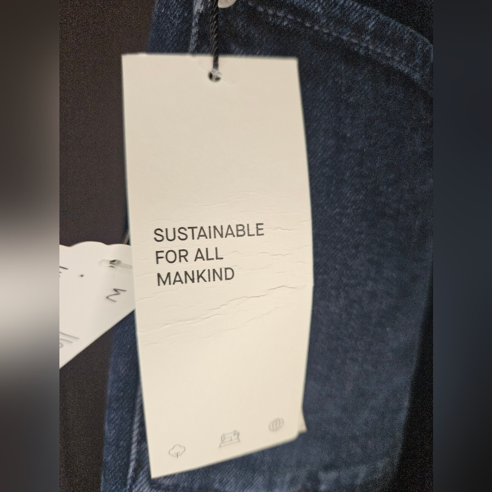 7 For All Mankind High-Rise Mega Flare Jeans in Dark Wash - 32 - Picture 6 of 13